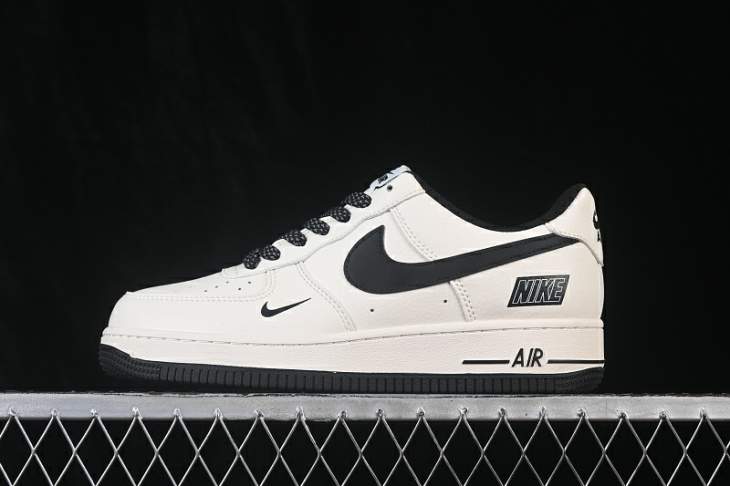 Picture of Air Force 1 _SKUfw23356054082794730fw